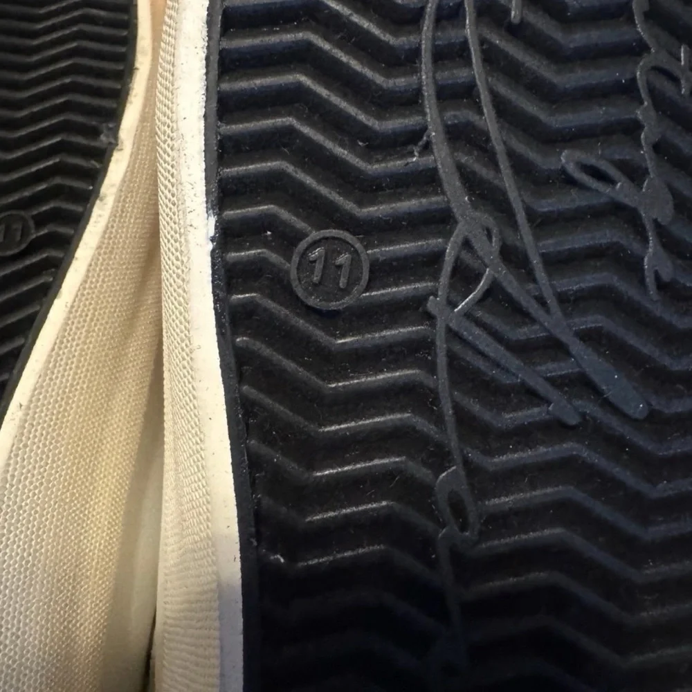 Camo and White Kids Shoes with Gold Star - Picture 6 of 8